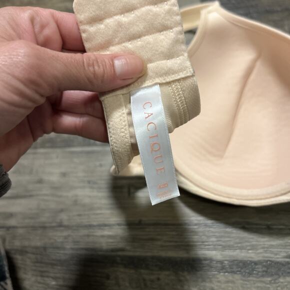 Cacique Lightly Lined Balconette Bra 42D Nude Underwire T-Shirt Smoothing - Picture 6 of 8